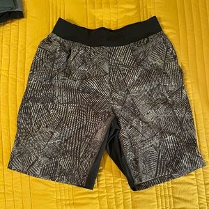 Men’s Lulu Designed Active Shorts